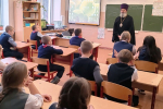 Клирики Удомельского благочиния провели духовно-нравственные беседы со школьниками